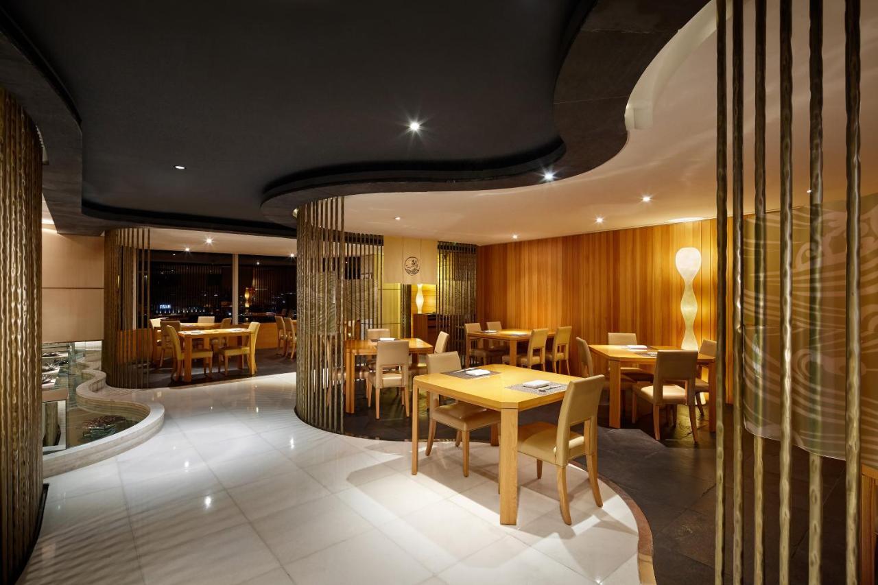 Lotte Hotel Seoul Executive Tower Exterior foto Restaurant in the hotel